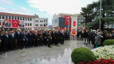 Bursa Valisi Ayyıldız: ‘Cumhuriyetin 102. kuruluş yıl dönümünü coşku ve gururla yaşıyoruz’