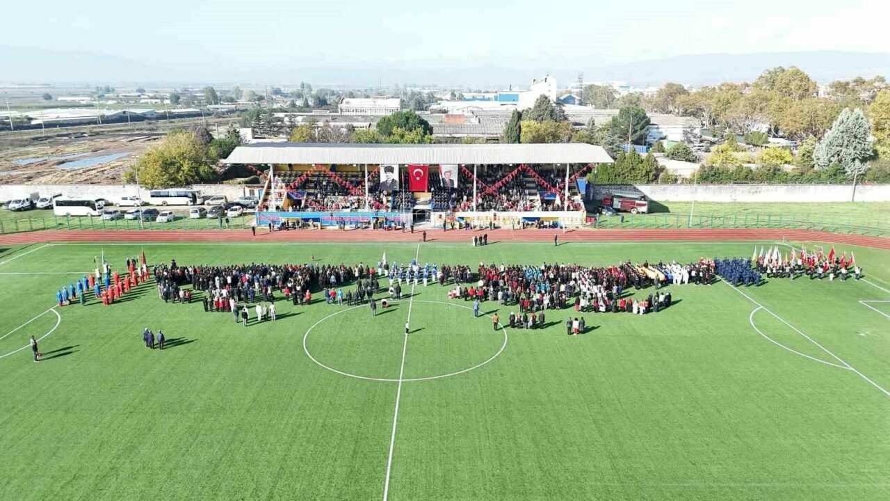 Bursa’da 15 yıl sonra bir ilk: Kutlamalar yeniden stadyumda… Bursa’da 15 yıl sonra bir ilk: Kutlamalar yeniden stadyumda…