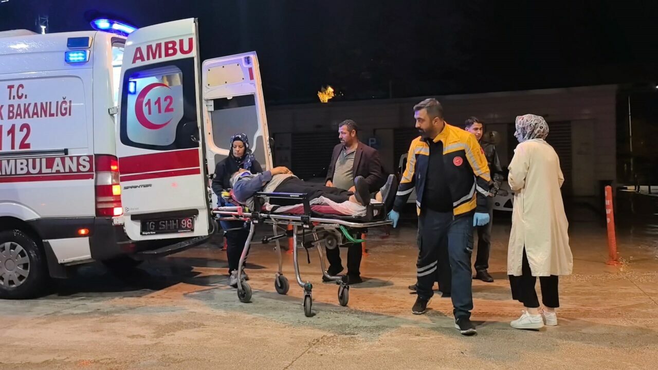 Bursa’da ahırın çatısında onarım yaparken düştü Bursa’da ahırın çatısında onarım yaparken düştü