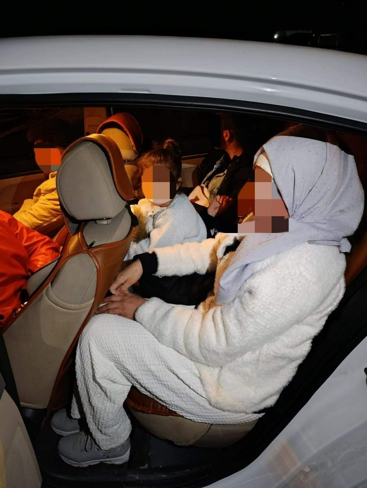 Bursa’da düzensiz göçmenleri taşıyan aracın sürücüsü tutuklandı