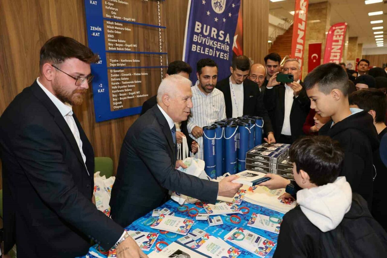 Bursa’da gençlerin gözüyle ‘Cumhuriyet’ Bursa’da gençlerin gözüyle ‘Cumhuriyet’