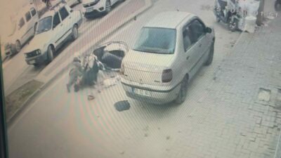 Bursa’da motosiklet yayaya çarptı