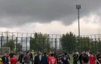 Bursa’daki maçta yumruklar konuştu