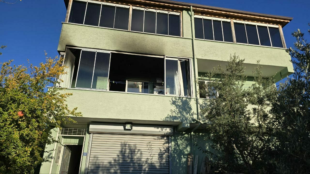 Bursa’da yangın: Yaşlı çift hastaneye kaldırıldı