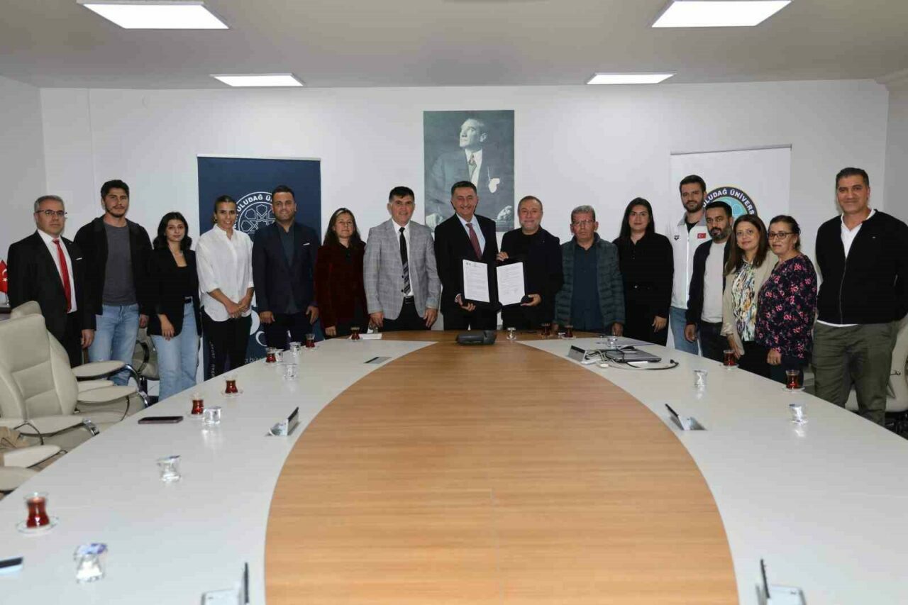 BUÜ ve TÖSSFED’den özel çocuklar için özel işbirliği BUÜ ve TÖSSFED’den özel çocuklar için özel işbirliği