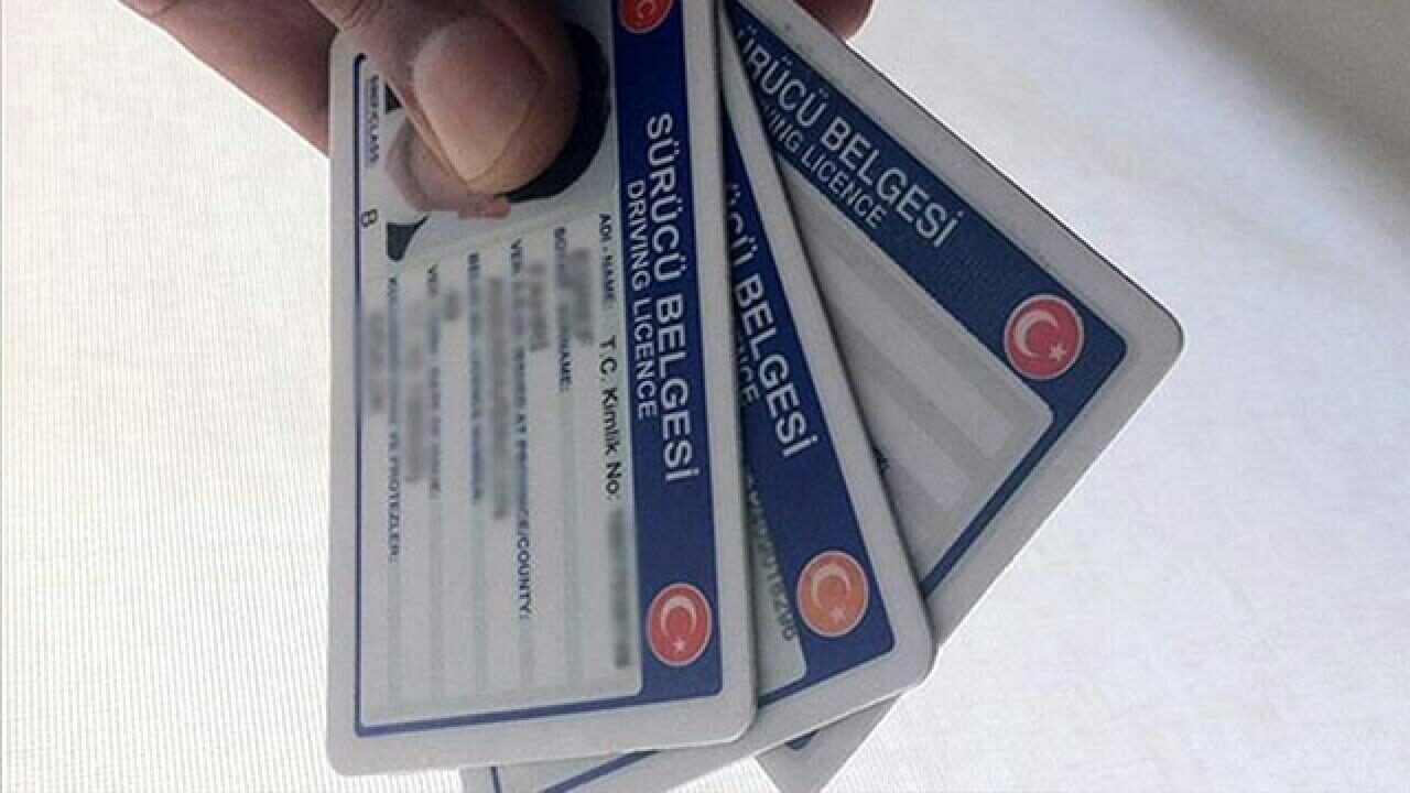 Eski tip ehliyeti olanlar dikkat! Son gün cuma Eski tip ehliyeti olanlar dikkat! Son gün cuma