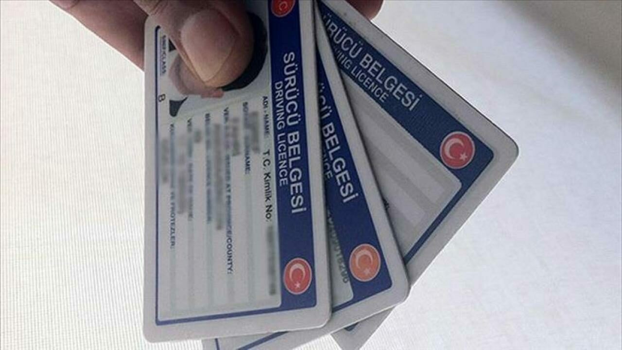 Ehliyetini değiştirmeyenler dikkat! Süre daralıyor…