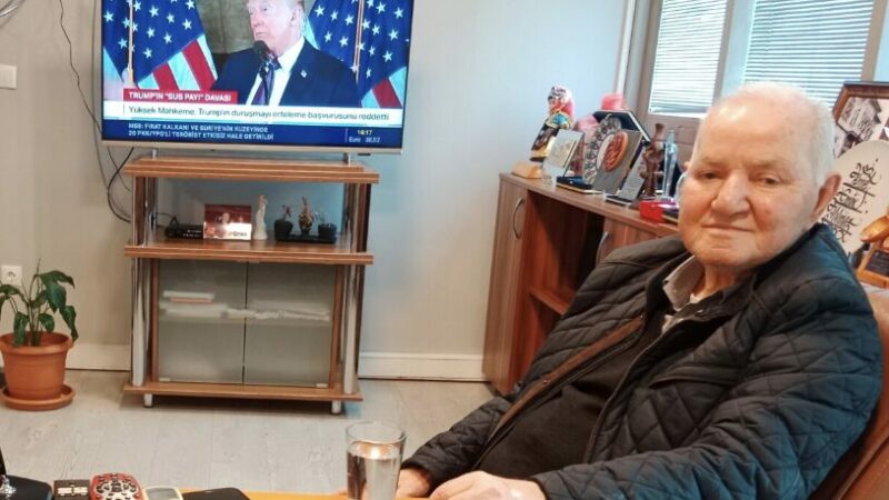 Olay Gazetesi Yazarı Ahmet Emin Yılmaz, Abdullah Gül başbakanlığında ilk