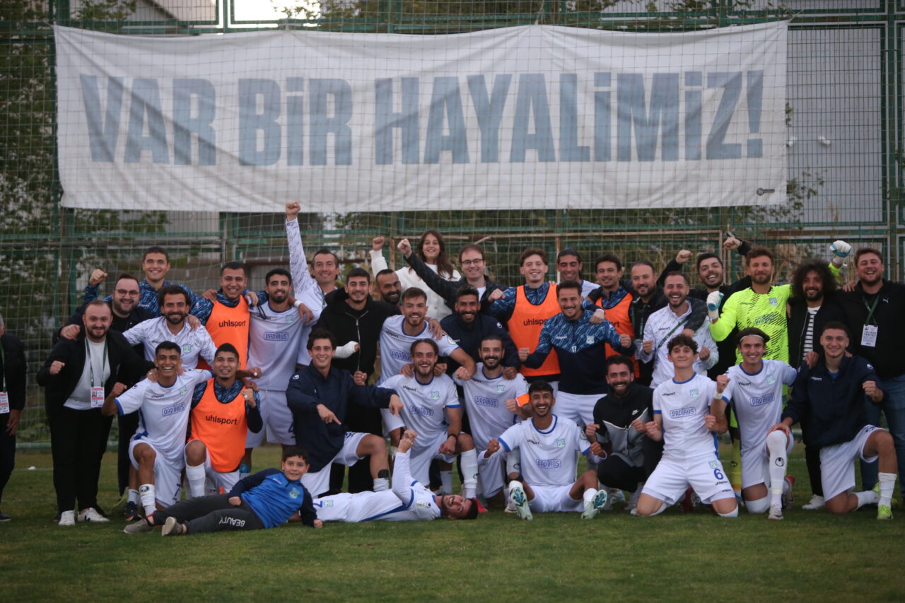 Bursa’nın 3.lig takımı zirvenin yeni sahibi!