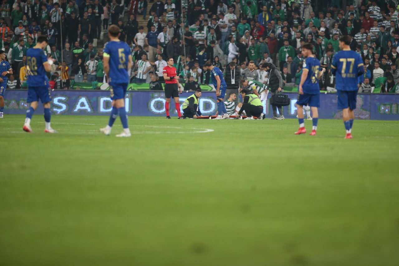 Bursaspor’da şok sakatlık Bursaspor’da şok sakatlık