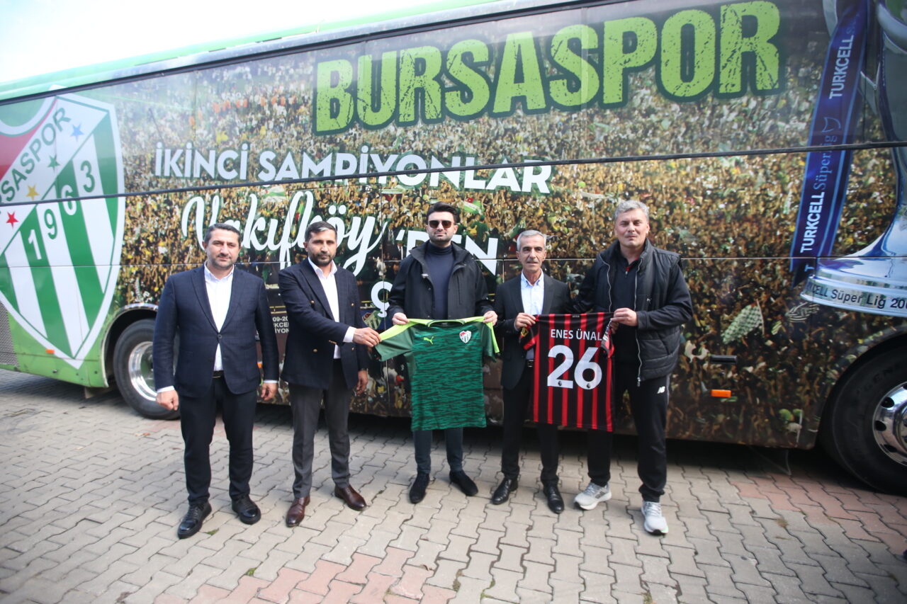 Bursaspor Başkanı Enes Çelik açıkladı; ‘Bursaspor’da ciddi bir hareket var’
