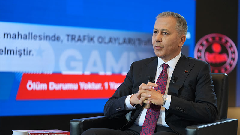 Trafikte yeni dönem! Bakan Yerlikaya yeni cezaları açıkladı