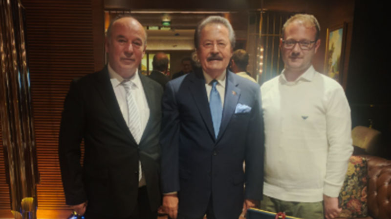 Siyasetin koşan ekibiyle zirvenin buluşması!