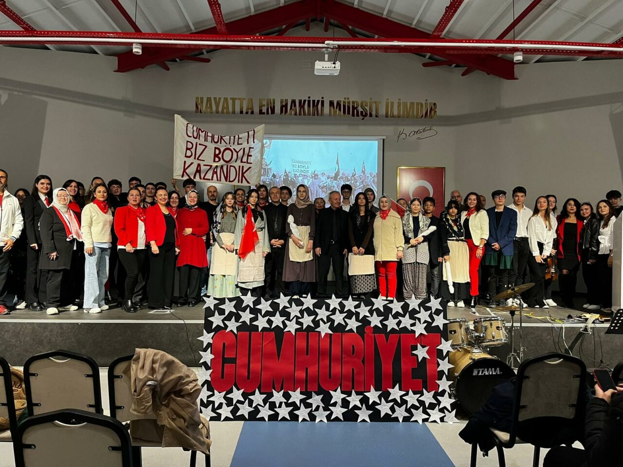 Bursa Erkek Lisesi’nde ‘Cumhuriyeti Biz Böyle Kazandık’ oratoryosu