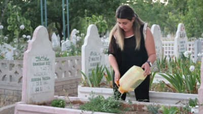 Ailesini ararken kendi mezarını buldu