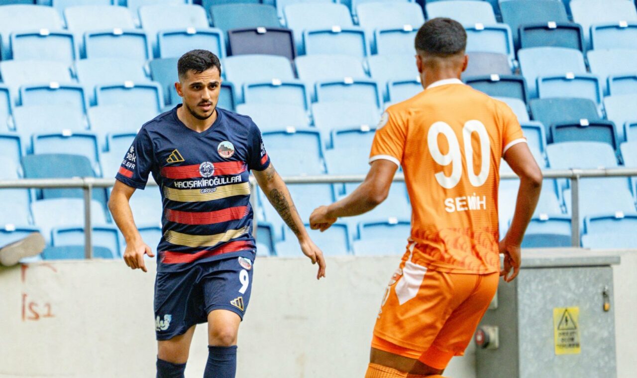 Bursaspor’da istenmemişti yeni kulübünü attığı gollerle zirveye taşıdı!