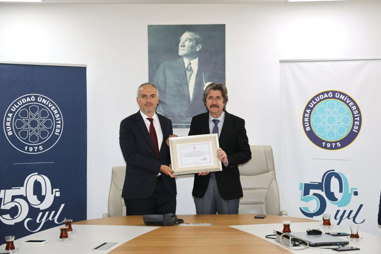 Bursa İl Sağlık Müdürlüğü’nden Uludağ Üniversite’ne özel sertifika