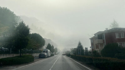 Bursalılar güne sisle uyandı