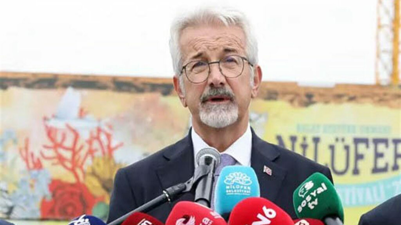 Bursa’da gözaltına alınan eski belediye başkanı Turgay Erdem rahatsızlandı Bursa’da gözaltına alınan eski belediye başkanı Turgay Erdem rahatsızlandı