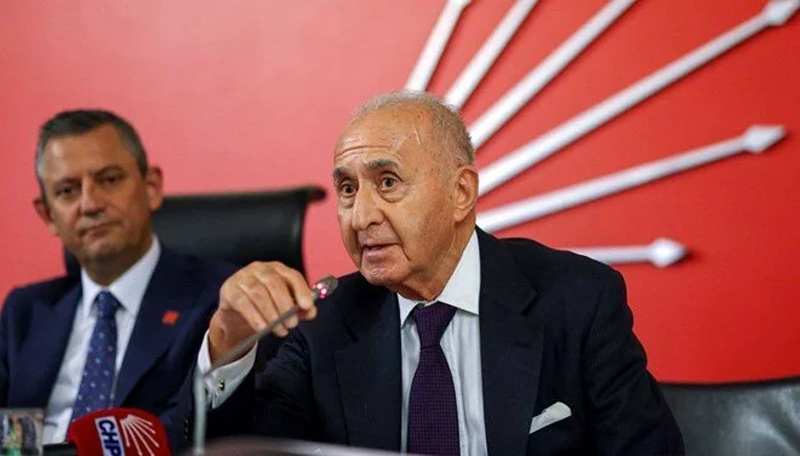 CHP’nin eski Genel Başkanı Hikmet Çetin hastaneye kaldırıldı