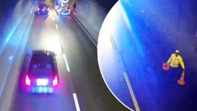 Cumhurbaşkanı Erdoğan’ın konvoyu geçmeden hemen öncesi! Polislerin dikkati kazayı önledi