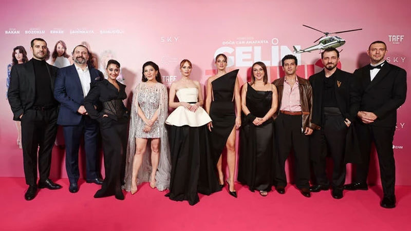 Merakla beklenen “Gelin Takımı 2” vizyona girdi