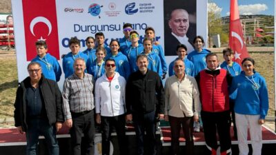 Bursa Büyükşehir Belediyesporlu kanoculardan 2 madalya