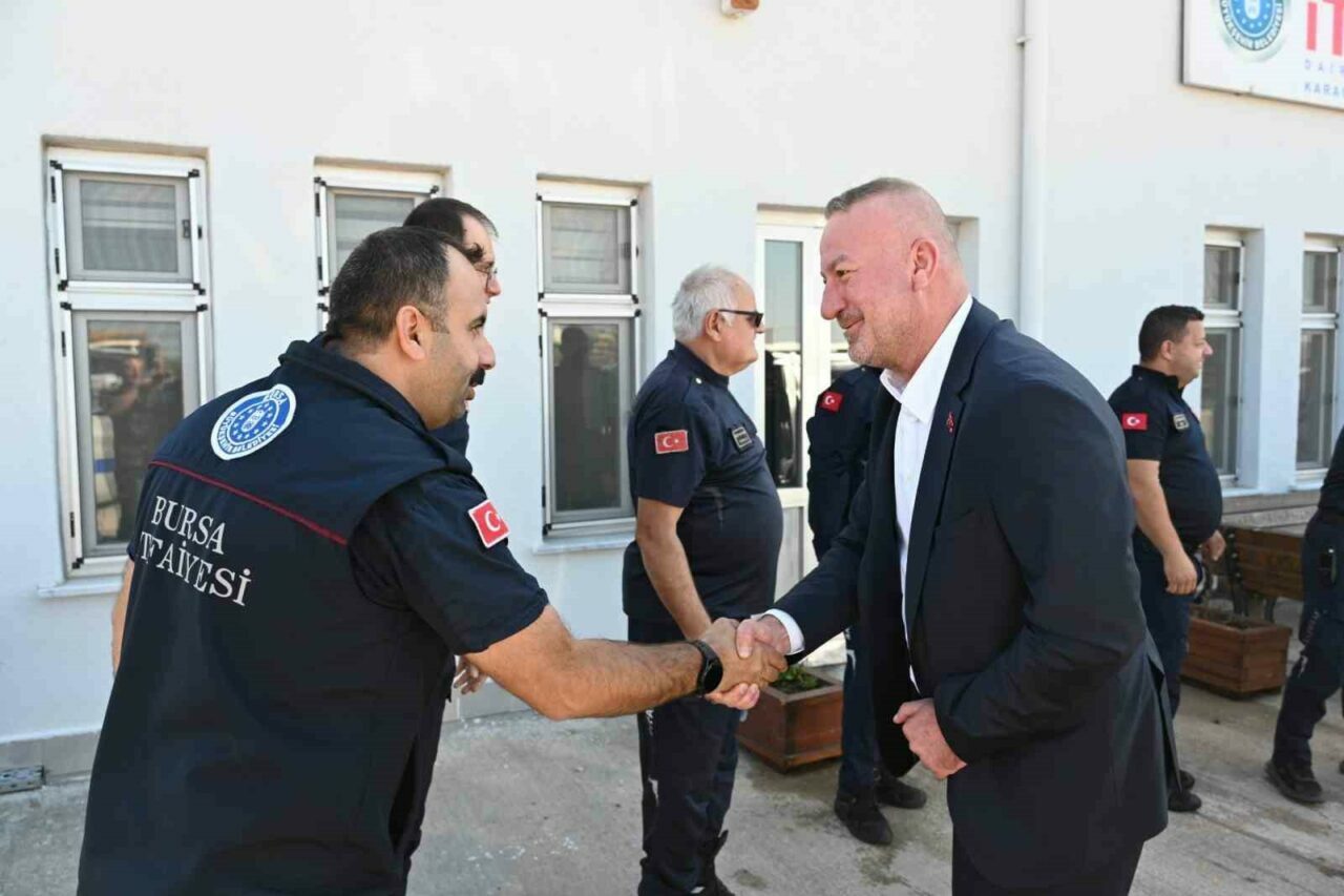 Karacabey Belediye Başkanı Karabatı: Kahraman itfaiyecilerimizin her zaman yanındayız