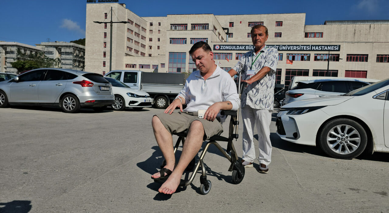 Karın ağrısı ile gitti, yürüyemez hale geldi