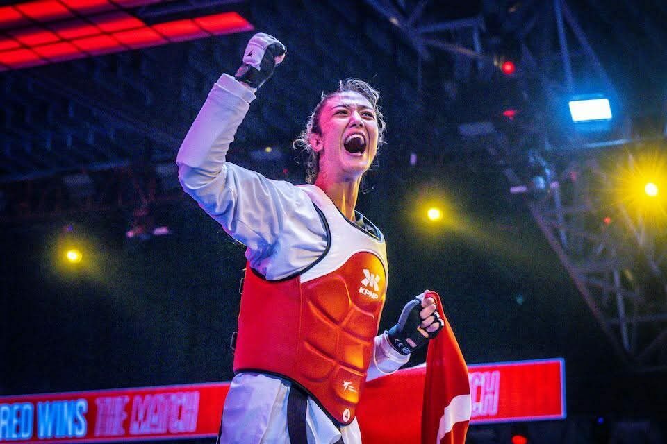 Milli tekvandocu Emine Göğebakan, dünya şampiyonu oldu Milli tekvandocu Emine Göğebakan, dünya şampiyonu oldu