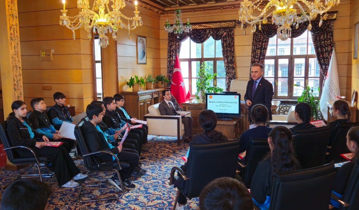 Ortaokul öğrencilerinden İletişim Başkanlığı Bursa Bölge Müdürlüğü’ne ziyaret