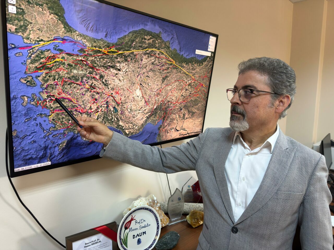 Bursa’yı da korkutan depremler neden bitmiyor? Uzman isim açıkladı Bursa’yı da korkutan depremler neden bitmiyor? Uzman isim açıkladı