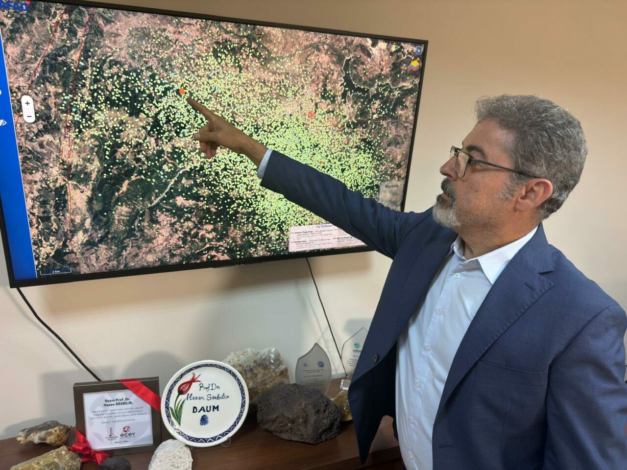 Prof. Dr. Sözbilir’den ‘deprem fırtınası’ açıklaması