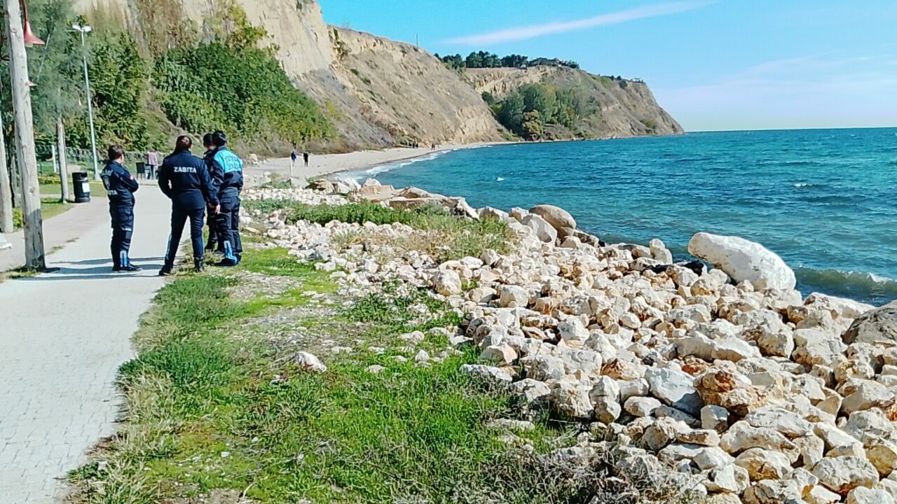 Sahilde ceset bulundu