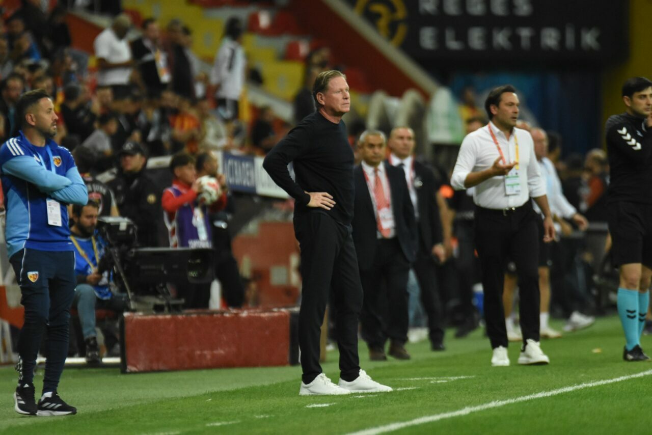 Süper Lig ekibinde ayrılık! Resmen açıklandı Süper Lig ekibinde ayrılık! Resmen açıklandı