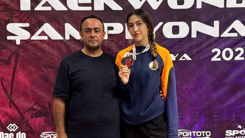 Osmangazili tekvandocudan bronz madalya Osmangazili tekvandocudan bronz madalya