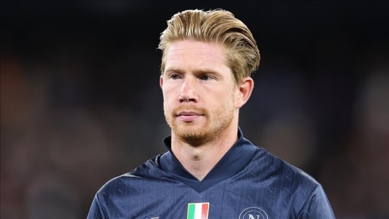 İtalya Birinci Futbol Ligi (Serie A) takımlarından Napoli'de forma giyen