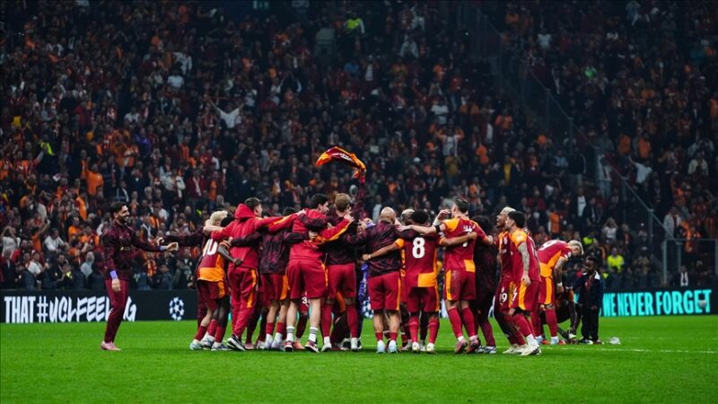 Galatasaray'ın UEFA Şampiyonlar Ligi'nde karşılaştığı Liverpool'u 1-0 yenmesi ve sarı-kırmızılı