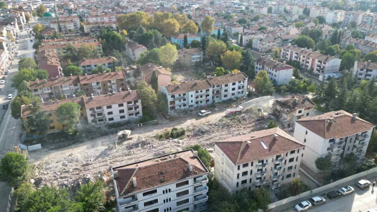 Bursa’nın bu ilçesinde dönüşüm hız kesmiyor!