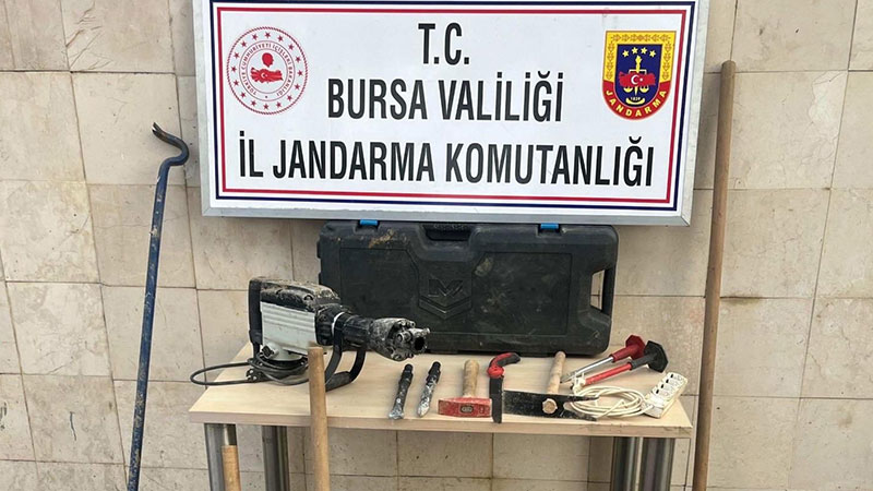 Bursa’da definecilere suçüstü!
