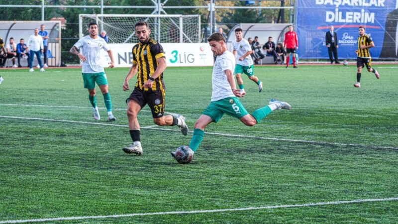 Bursaspor’un pilot takımına ağır yara Bursa Nilüfer deplasmanda 2-0 öne geçtiği maçta Beykoz İshaklı’ya 3-2