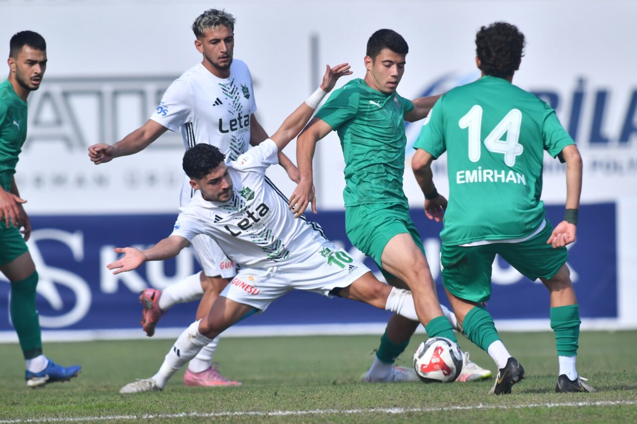 Bursa derbisinde gülen yok! Enes Çelik de izledi…