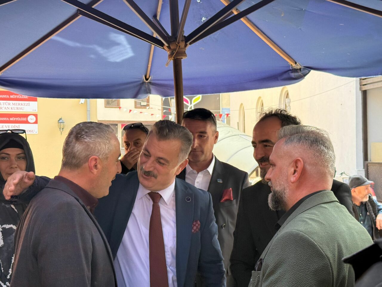 Anahtar Parti Mudanya’da halkla buluştu Anahtar Parti Mudanya’da halkla buluştu