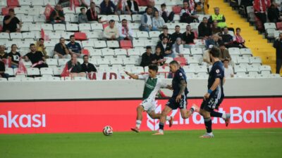 Bursaspor’da 5 genç futbolcu ilki yaşadı!