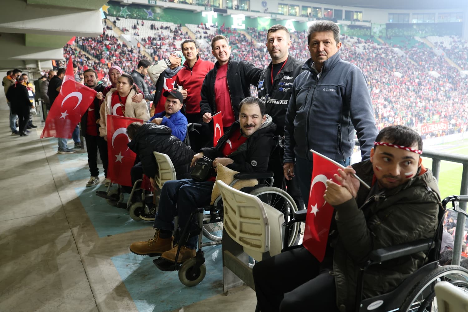 Bursa’da futbol aşkı engel tanımıyor Bursa’da futbol aşkı engel tanımıyor