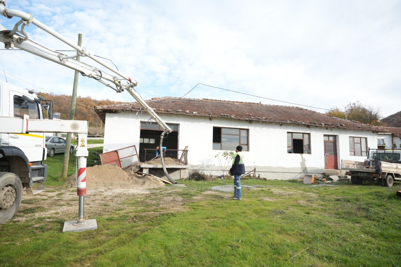Bursa’nın Yenişehir ilçesindeki bir mahalleye yeni düğün salonu Bursa’nın Yenişehir ilçesindeki bir mahalleye yeni düğün salonu