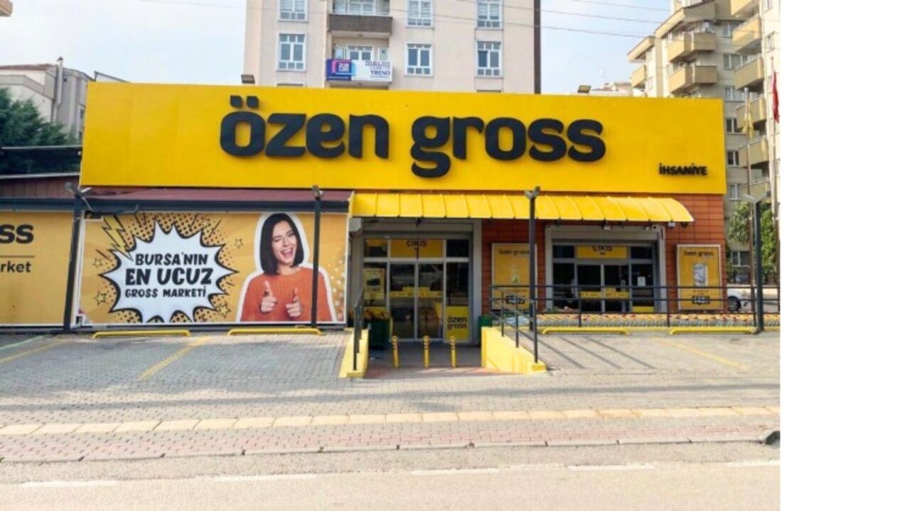 Özen Gross’ta 1-9 Kasım Alışveriş Şenliği başladı Özen Gross’ta 1-9 Kasım Alışveriş Şenliği başladı