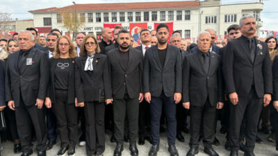 CHP Bursa İl Teşkilatı Atatürk’ü andı