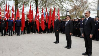 Mudanya tek yürek Atatürk’ü andı