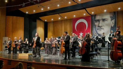 Bursa’da Atatürk müzikle anıldı